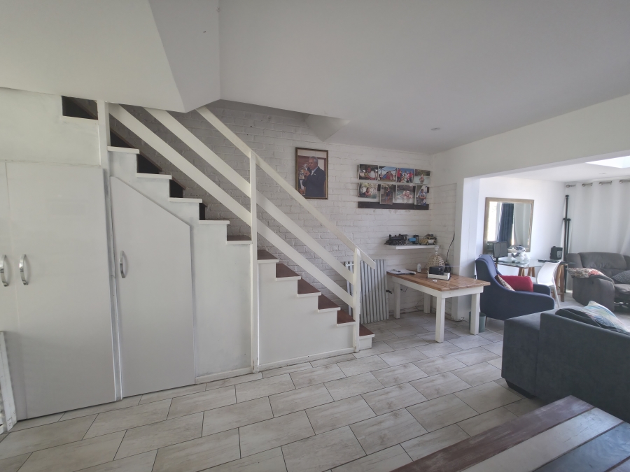 2 Bedroom Property for Sale in Bonza Bay Eastern Cape